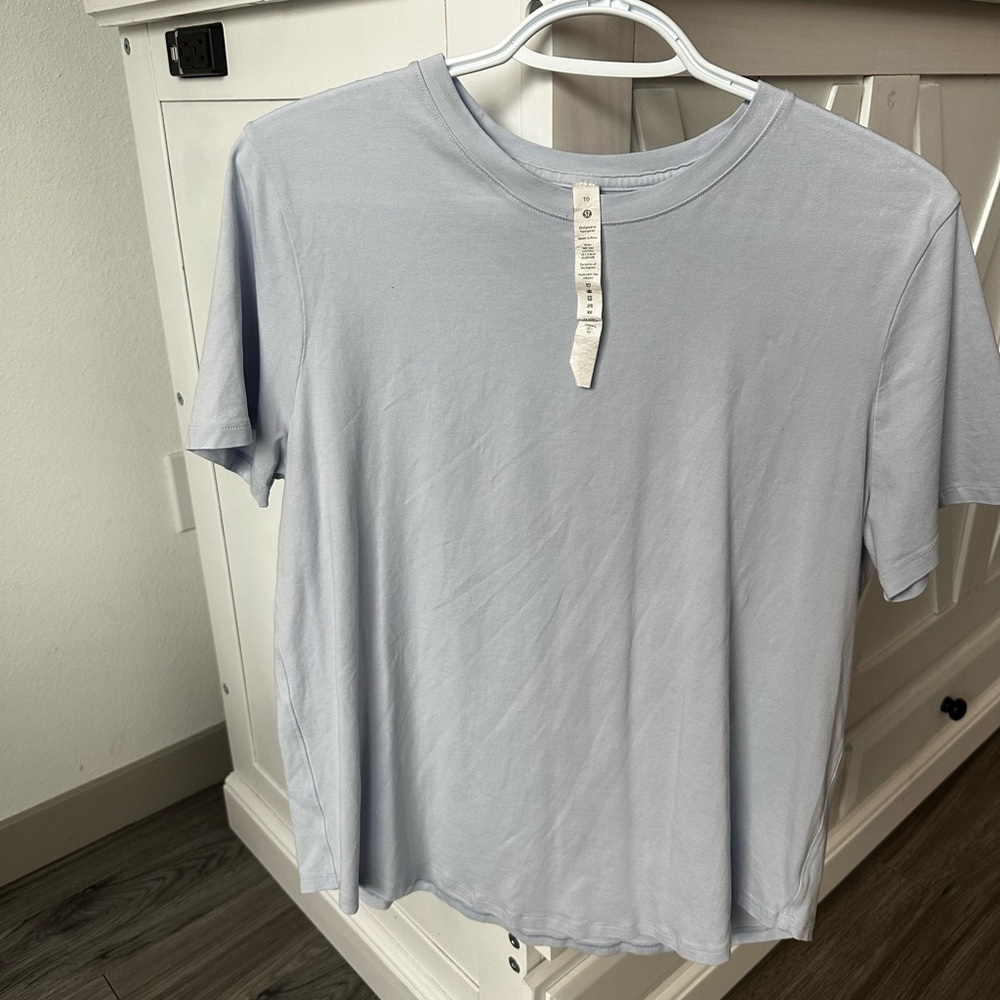 lululemon athletica Soft Blue Short Sleeve Tee Size 10